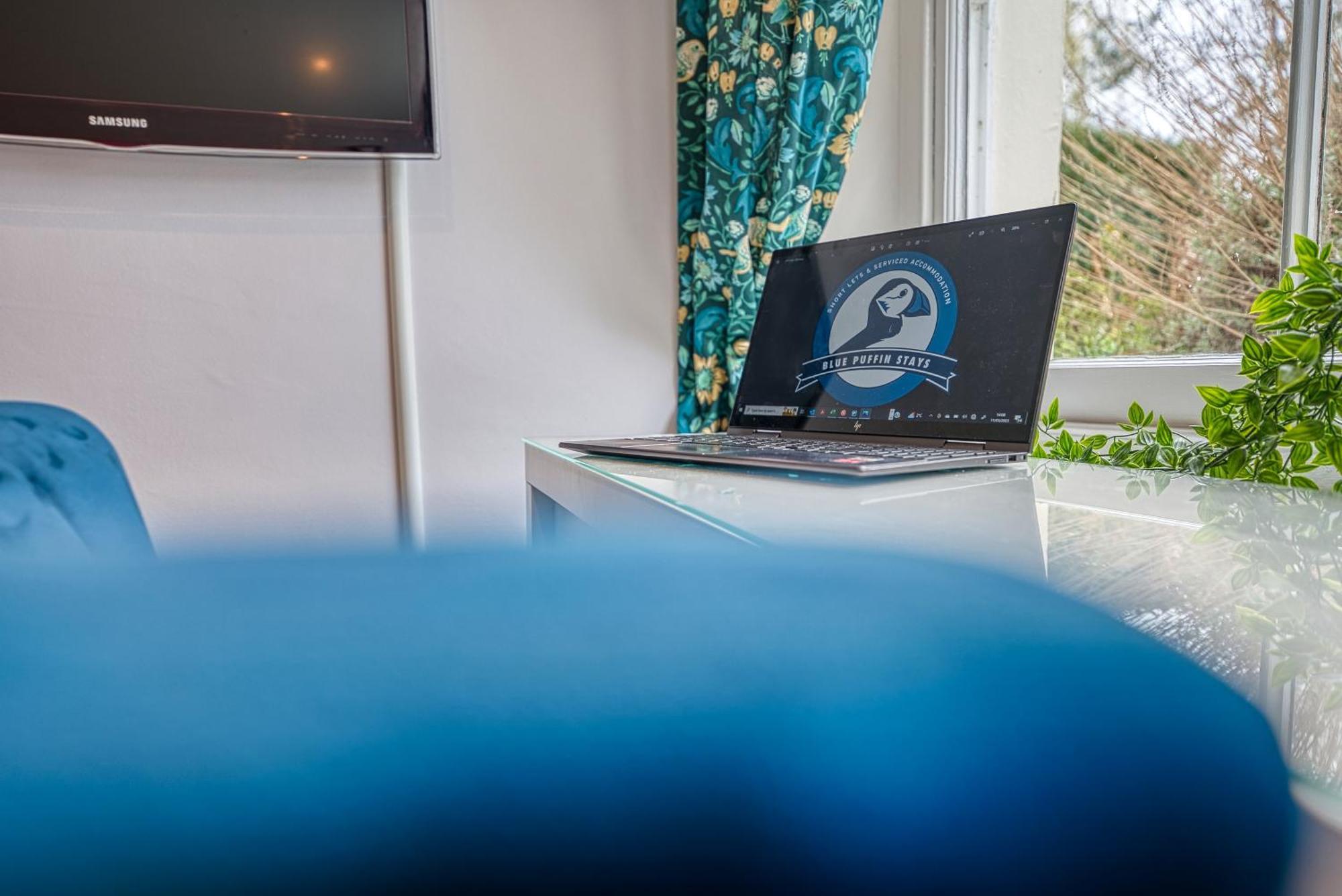 2 Bedroom Stylish Spacious Apt, Sleeps 6, Central Cheltenham, With Free Parking - By Blue Puffin Stays Eksteriør bilde