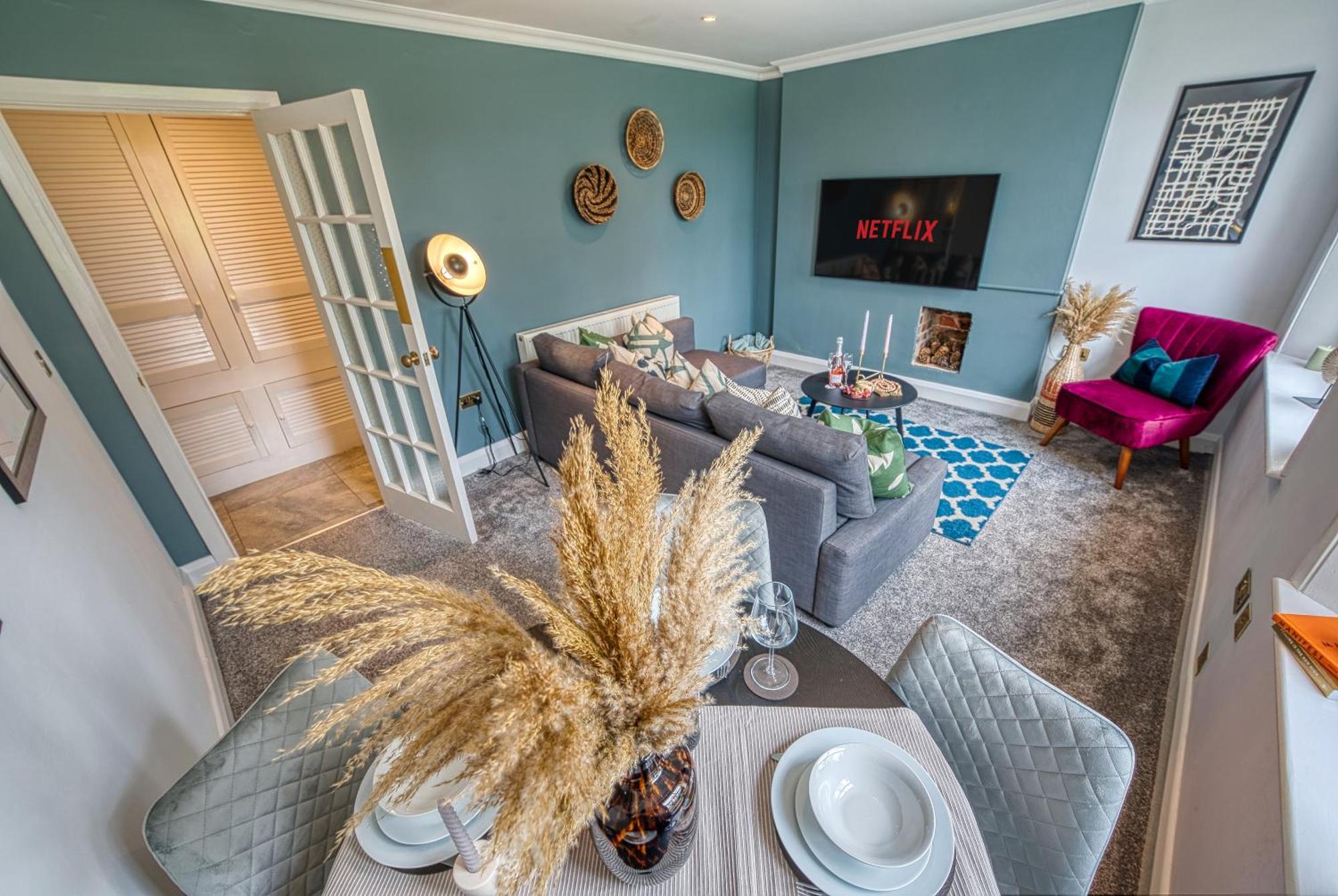 2 Bedroom Stylish Spacious Apt, Sleeps 6, Central Cheltenham, With Free Parking - By Blue Puffin Stays Eksteriør bilde